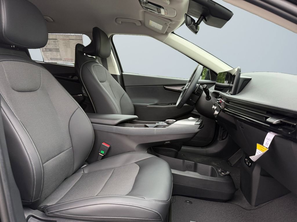 New 2025 Kia EV6 Light w/ Light LR Technology Package image 15