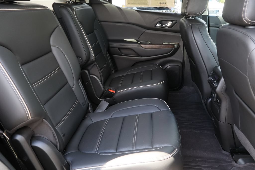 Certified 2022 GMC Acadia Denali w/ Denali Ultimate Package FWD image 30