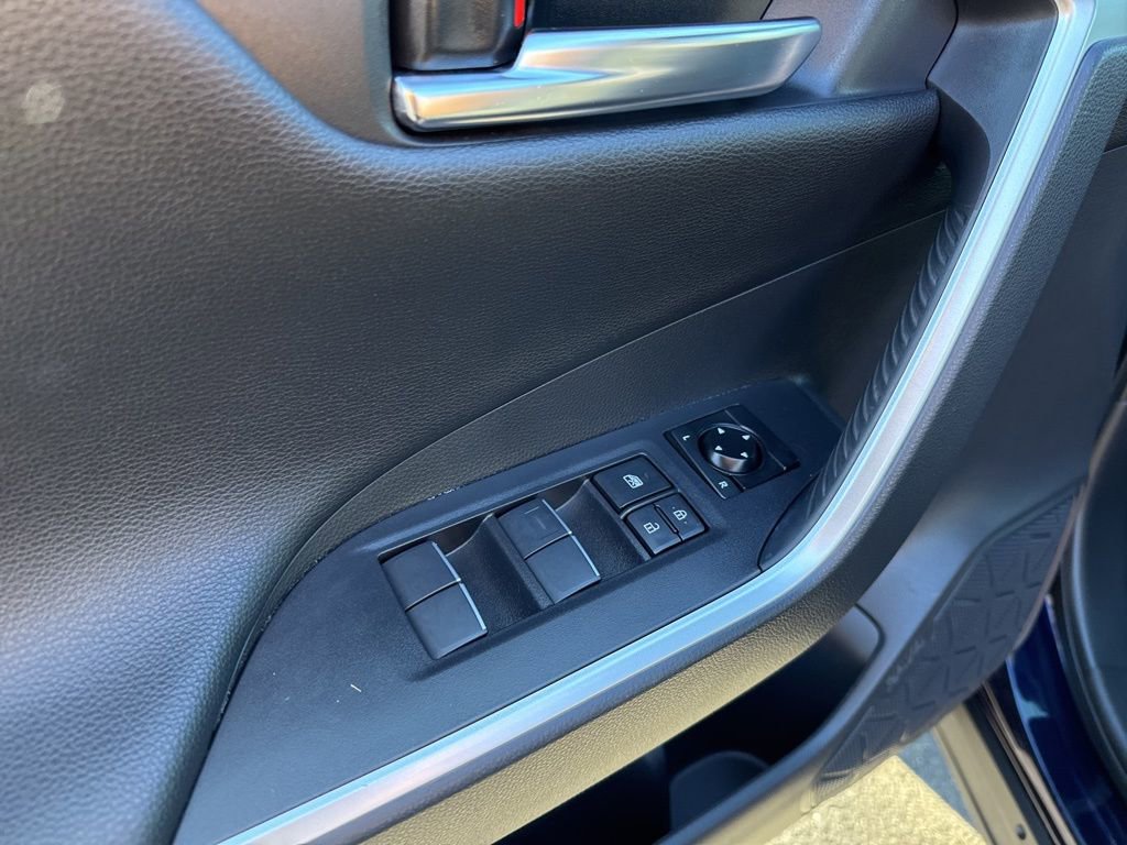 Used 2021 Toyota RAV4 XSE image 17