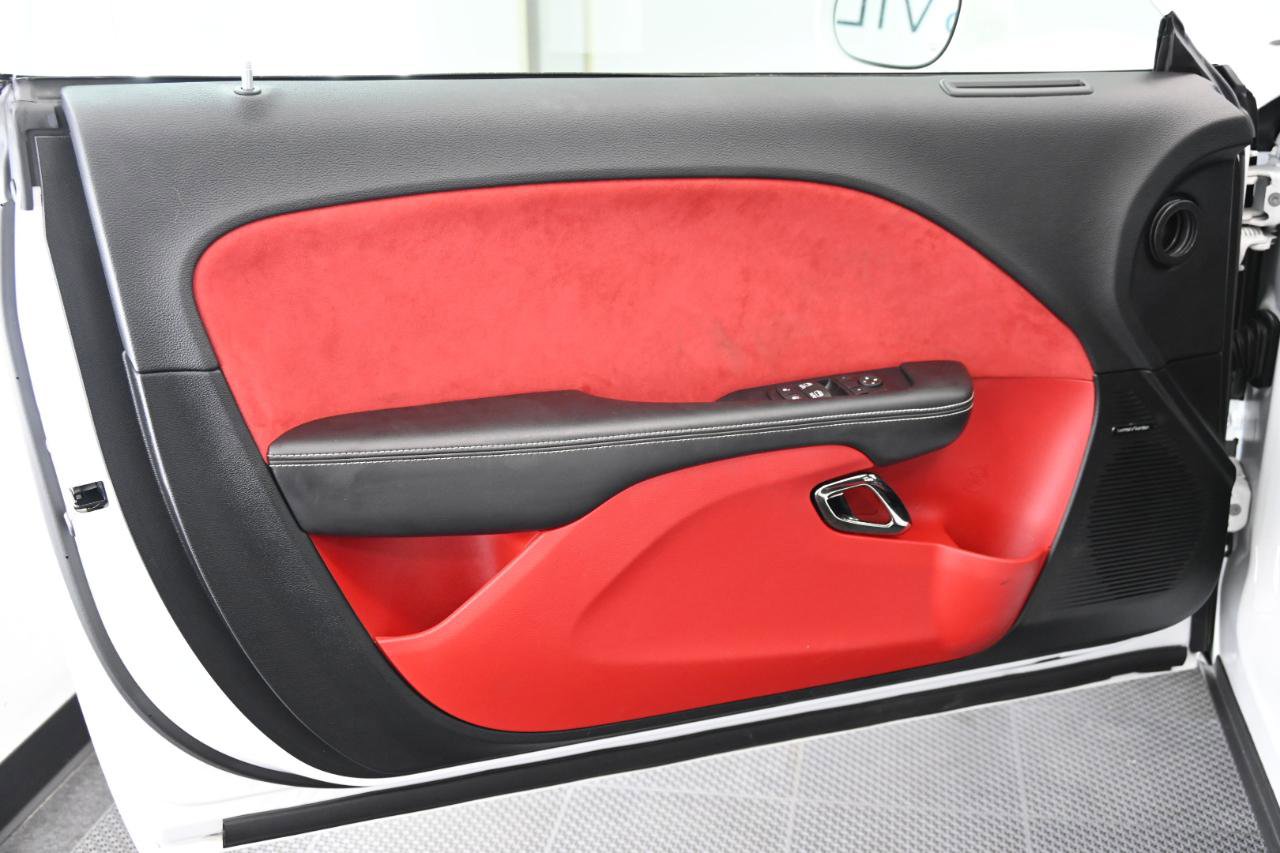 Used 2016 Dodge Challenger SRT Hellcat RWD image 20