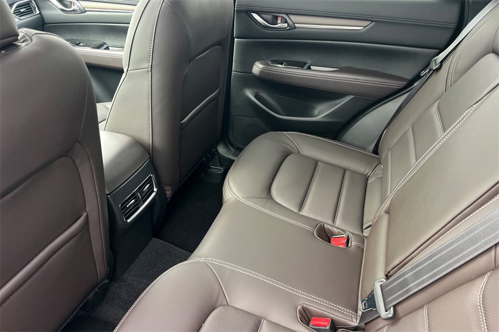 New 2025 MAZDA CX-5 Signature image 13