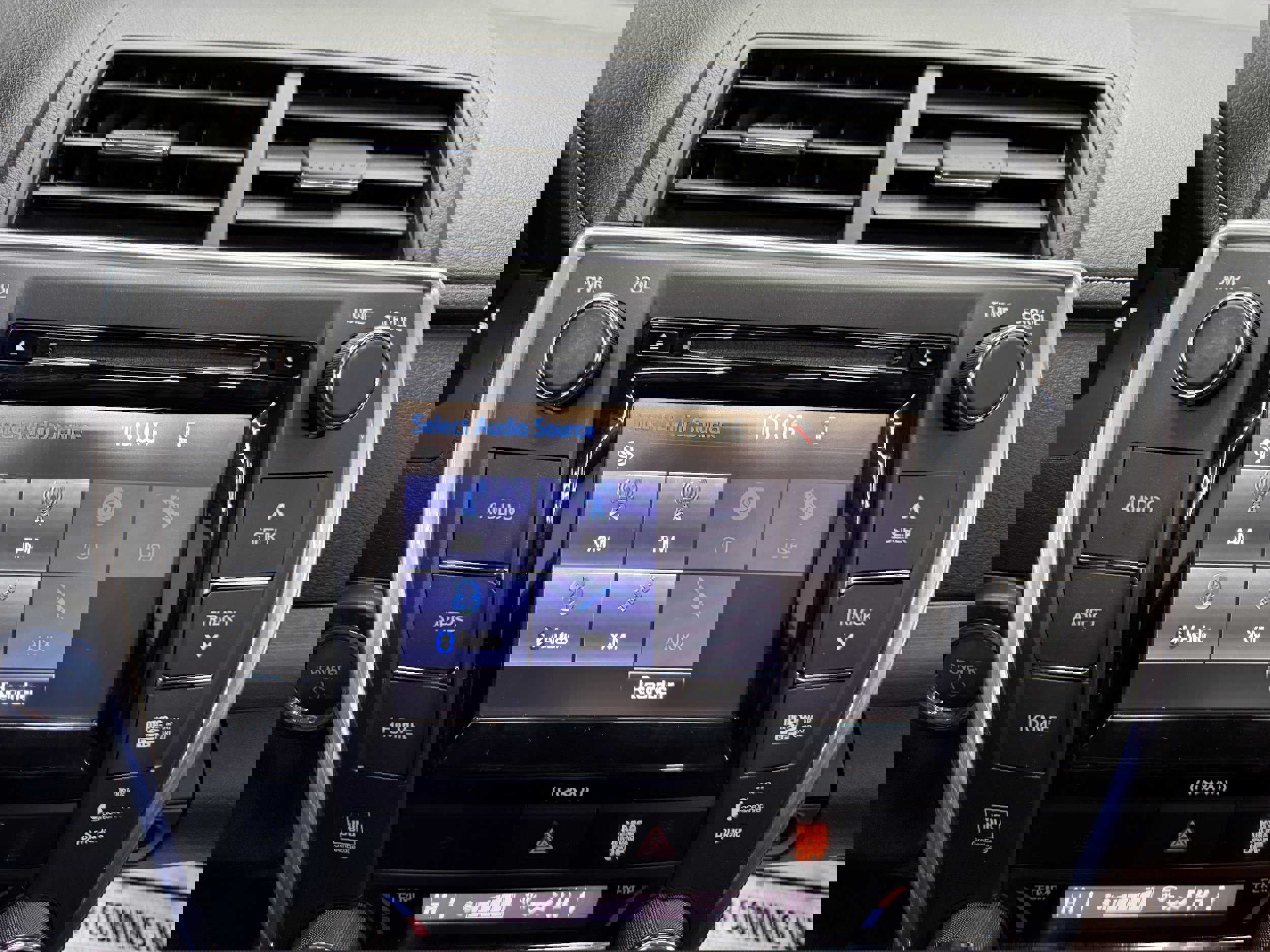 Used 2017 Toyota Camry XLE image 13