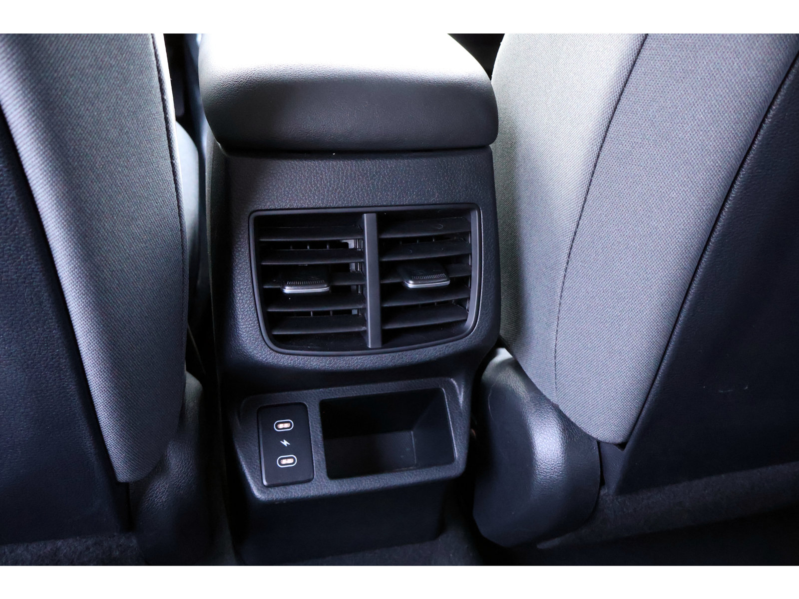 Used 2026 Kia Seltos LX AWD/4WD image 19