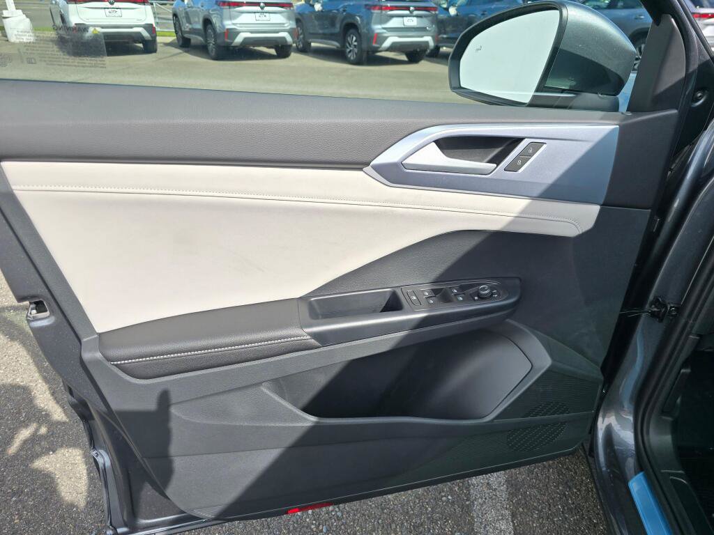 New 2026 Volkswagen Taos SE AWD/4WD image 18
