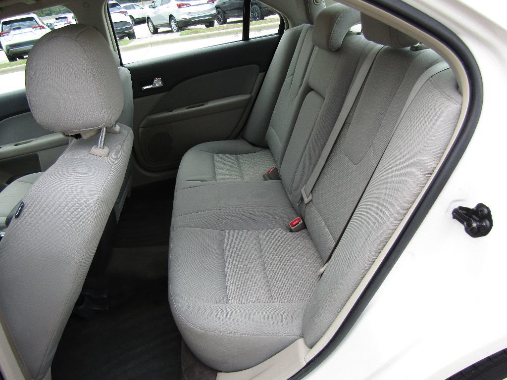 Used 2012 Ford Fusion SE FWD image 12
