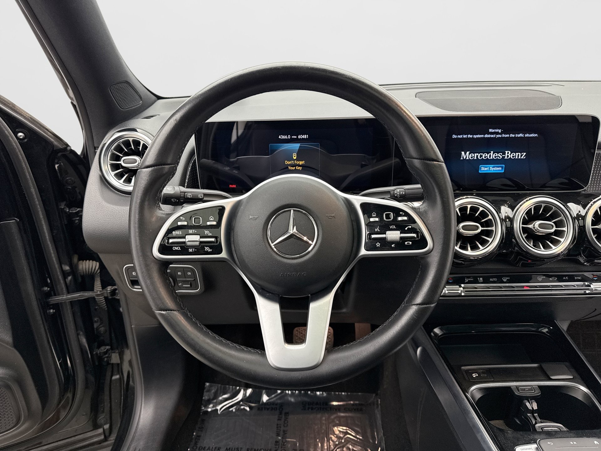 Used 2020 Mercedes-Benz GLB 250 4MATIC image 15