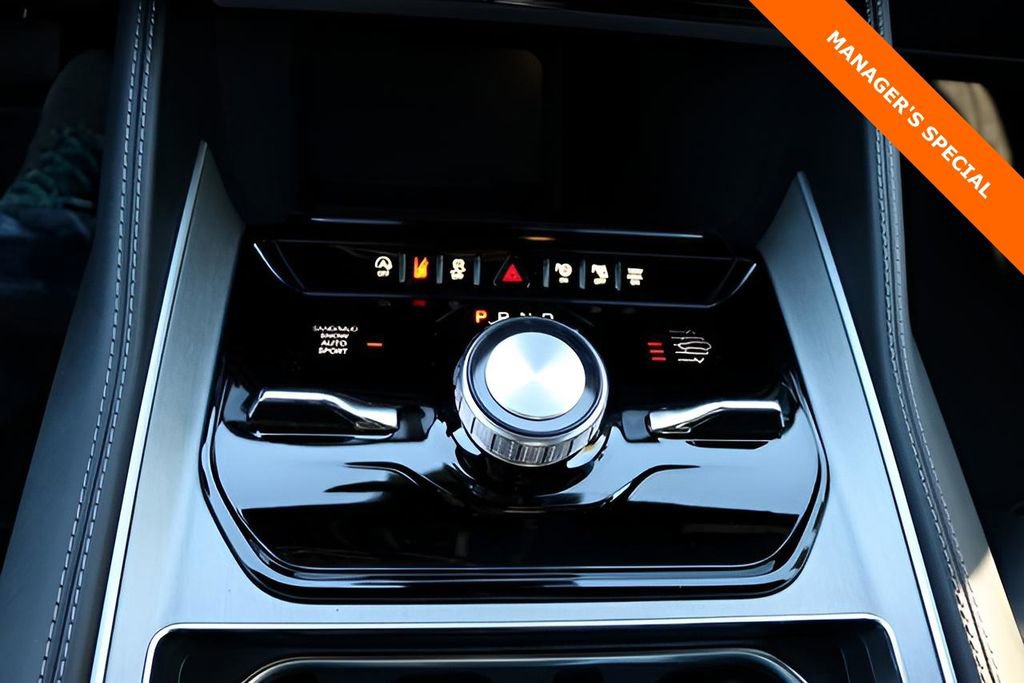 New 2025 Jeep Wagoneer L Series II AWD/4WD image 26