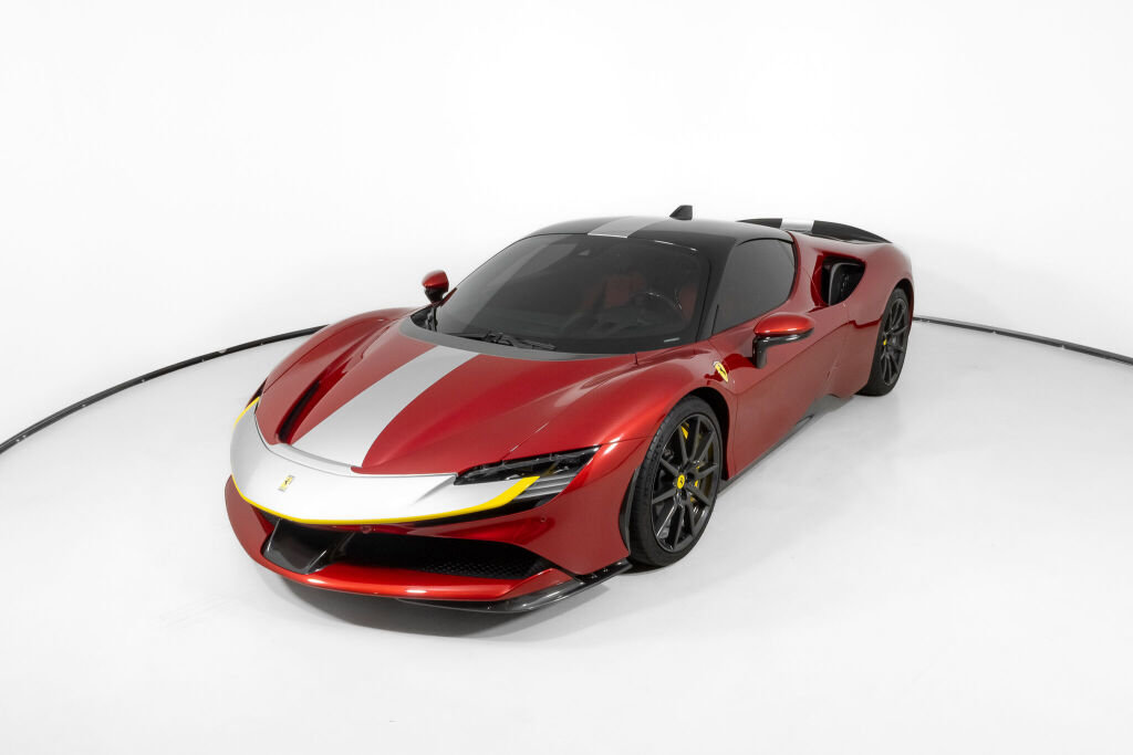 Used 2021 Ferrari SF90 Stradale image 2
