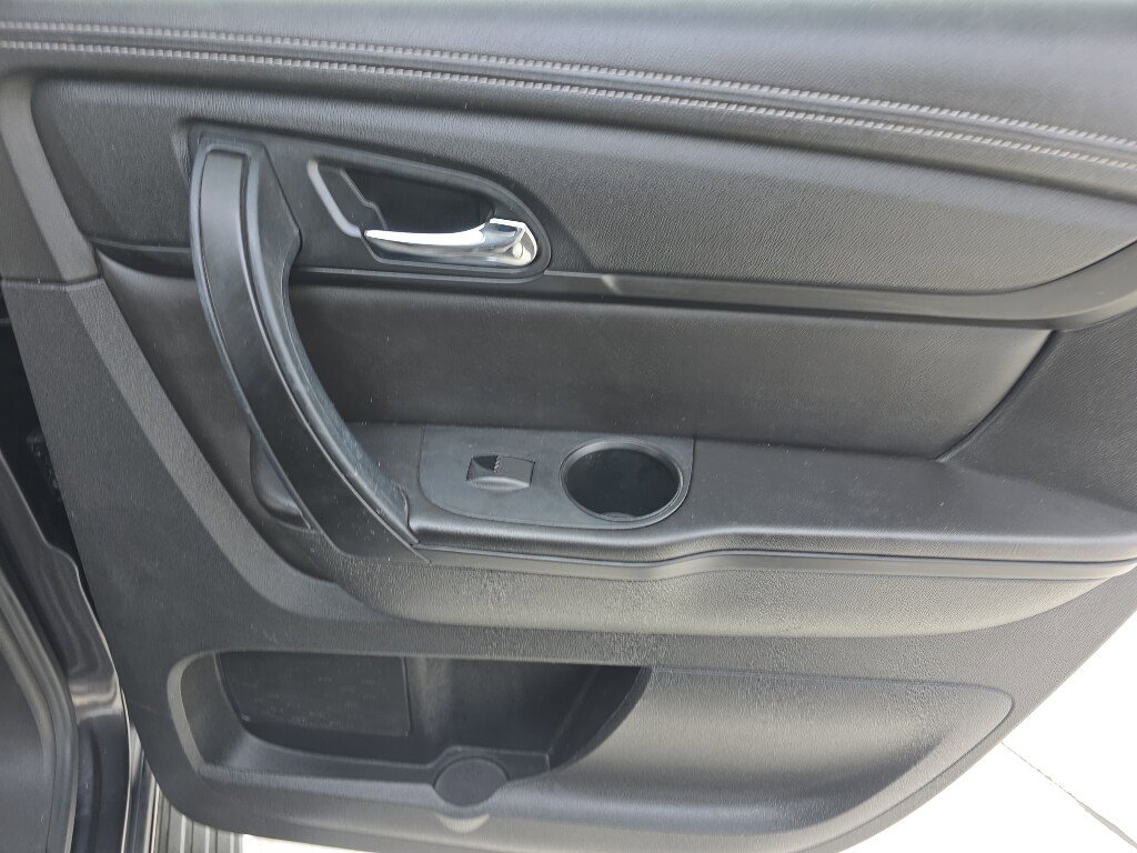 Used 2015 Chevrolet Traverse LT w/ Style and Technology Package image 20