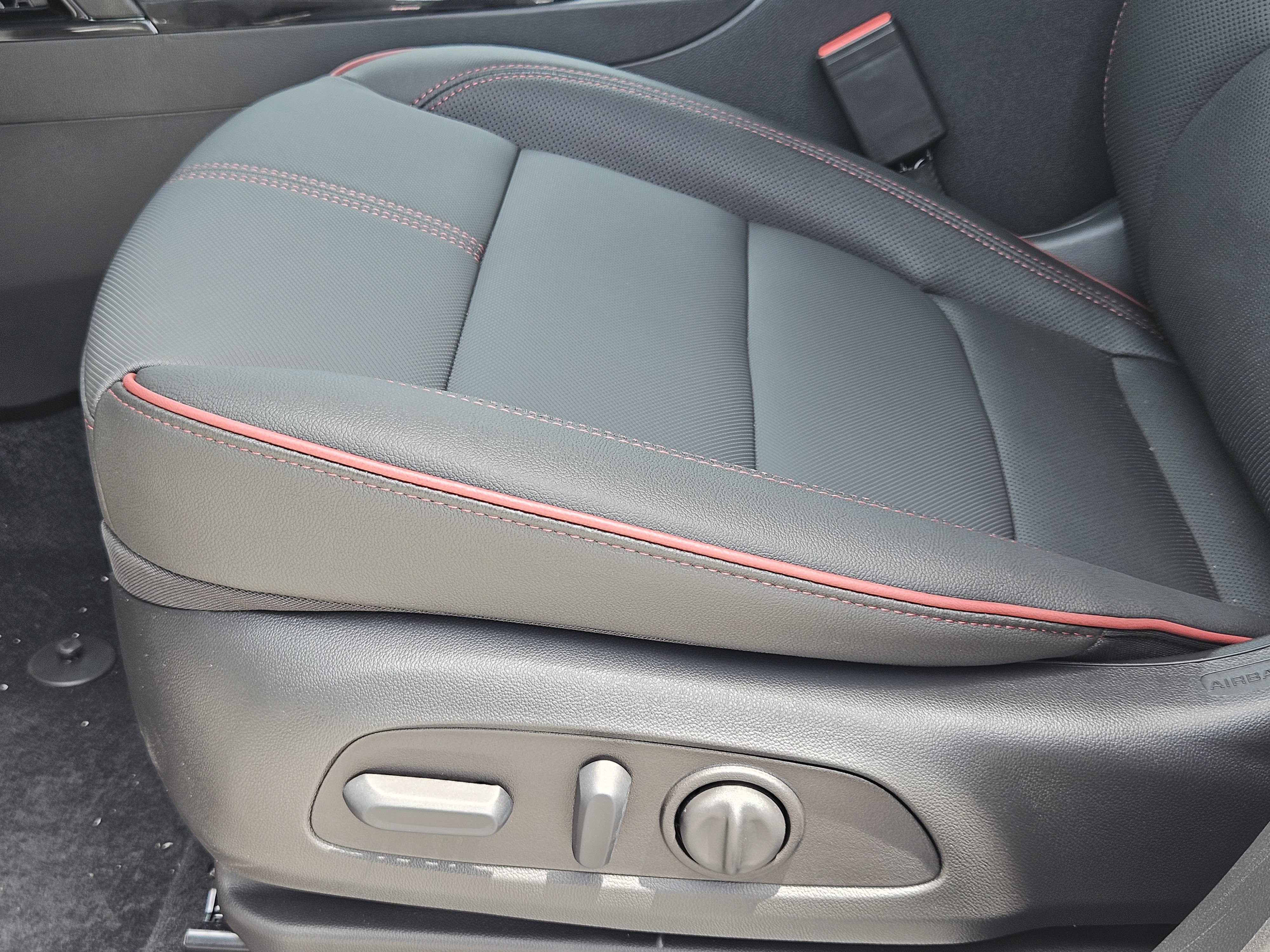 New 2026 Chevrolet TrailBlazer RS w/ Convenience Package FWD image 17