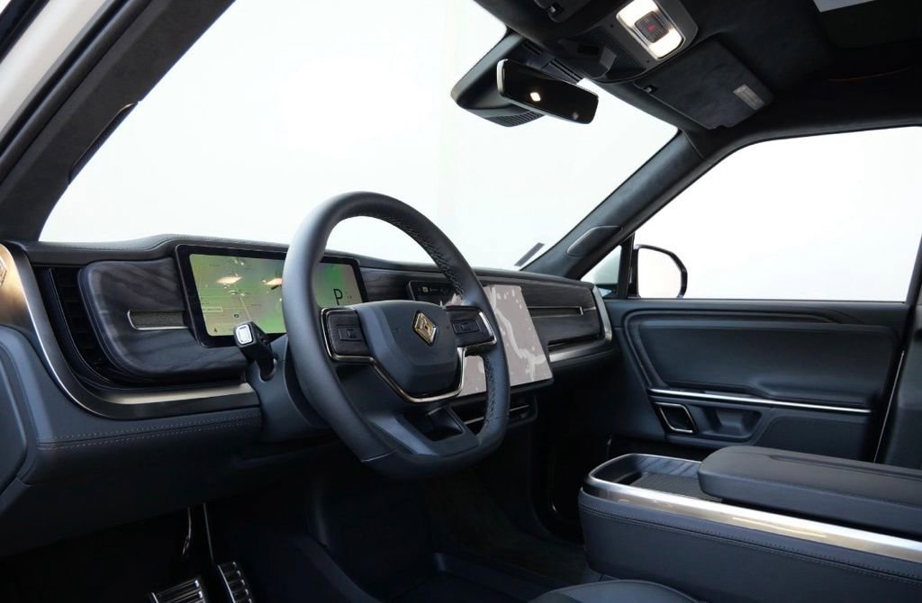 Used 2023 Rivian R1T Adventure image 14