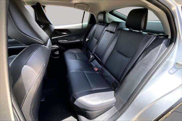 Certified 2025 Toyota Prius Limited w/ Limited Premium Package FWD image 20