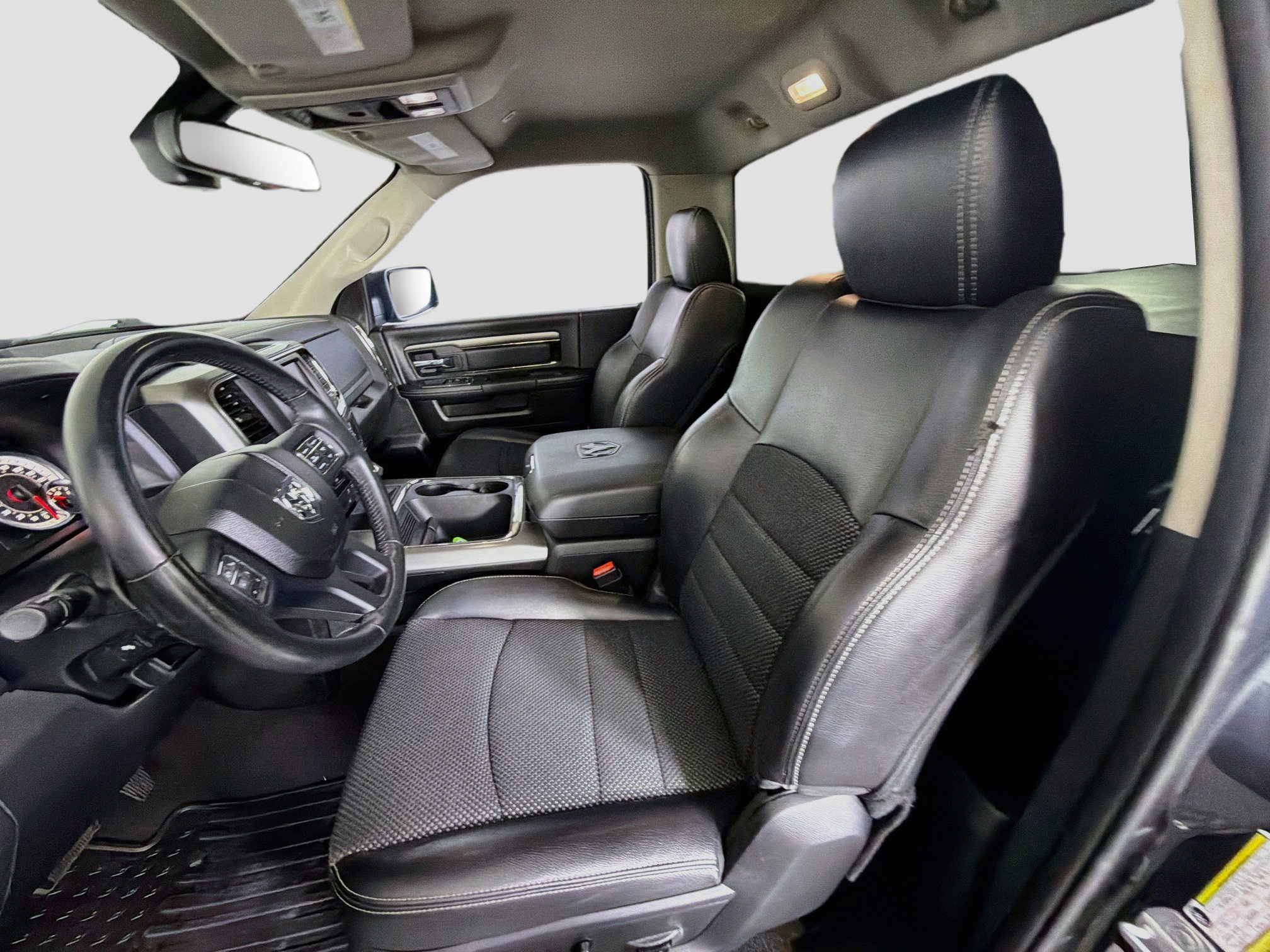 Used 2017 RAM 1500 Sport RWD image 13