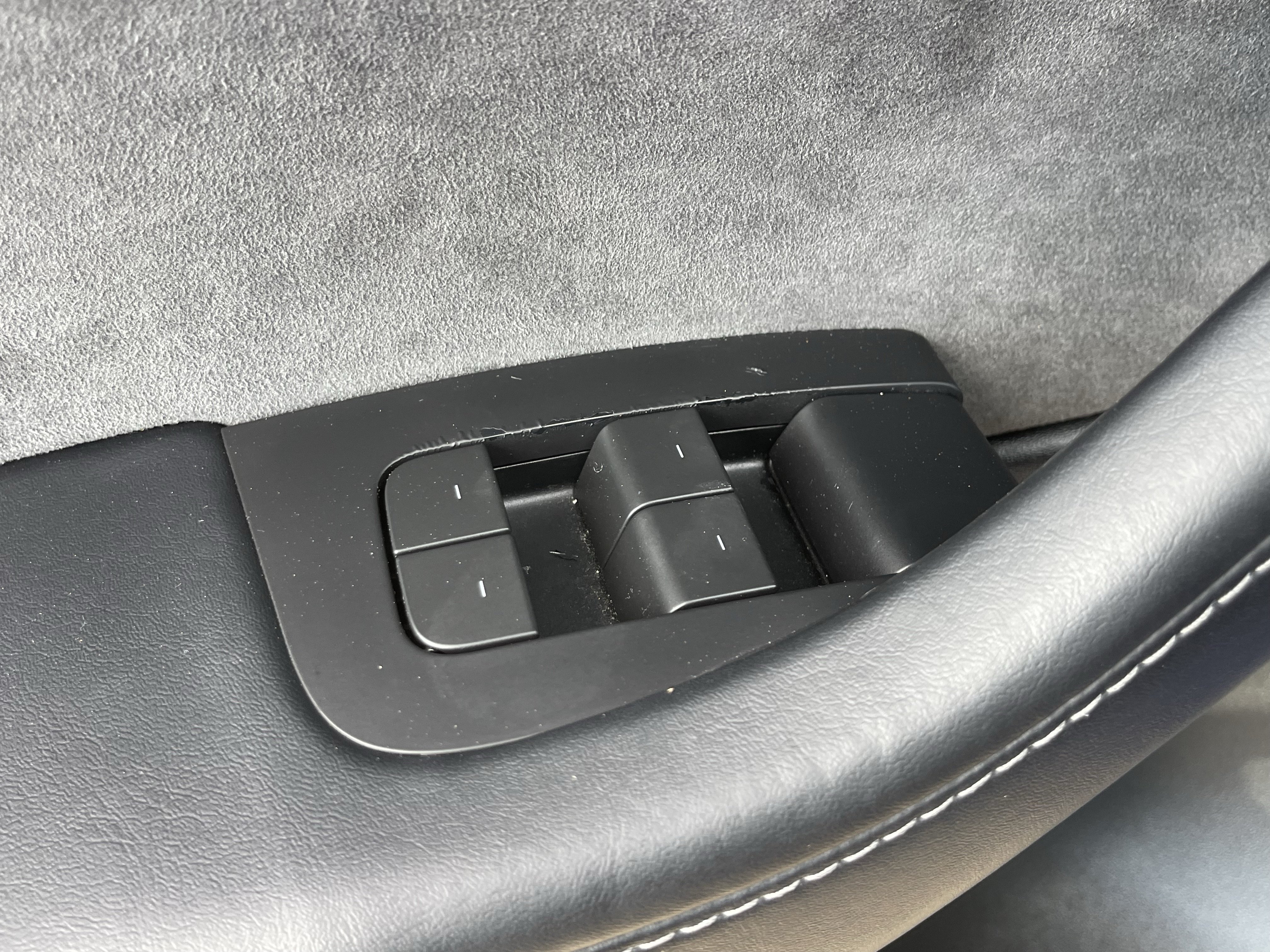 Used 2022 Tesla Model Y Performance AWD/4WD image 21