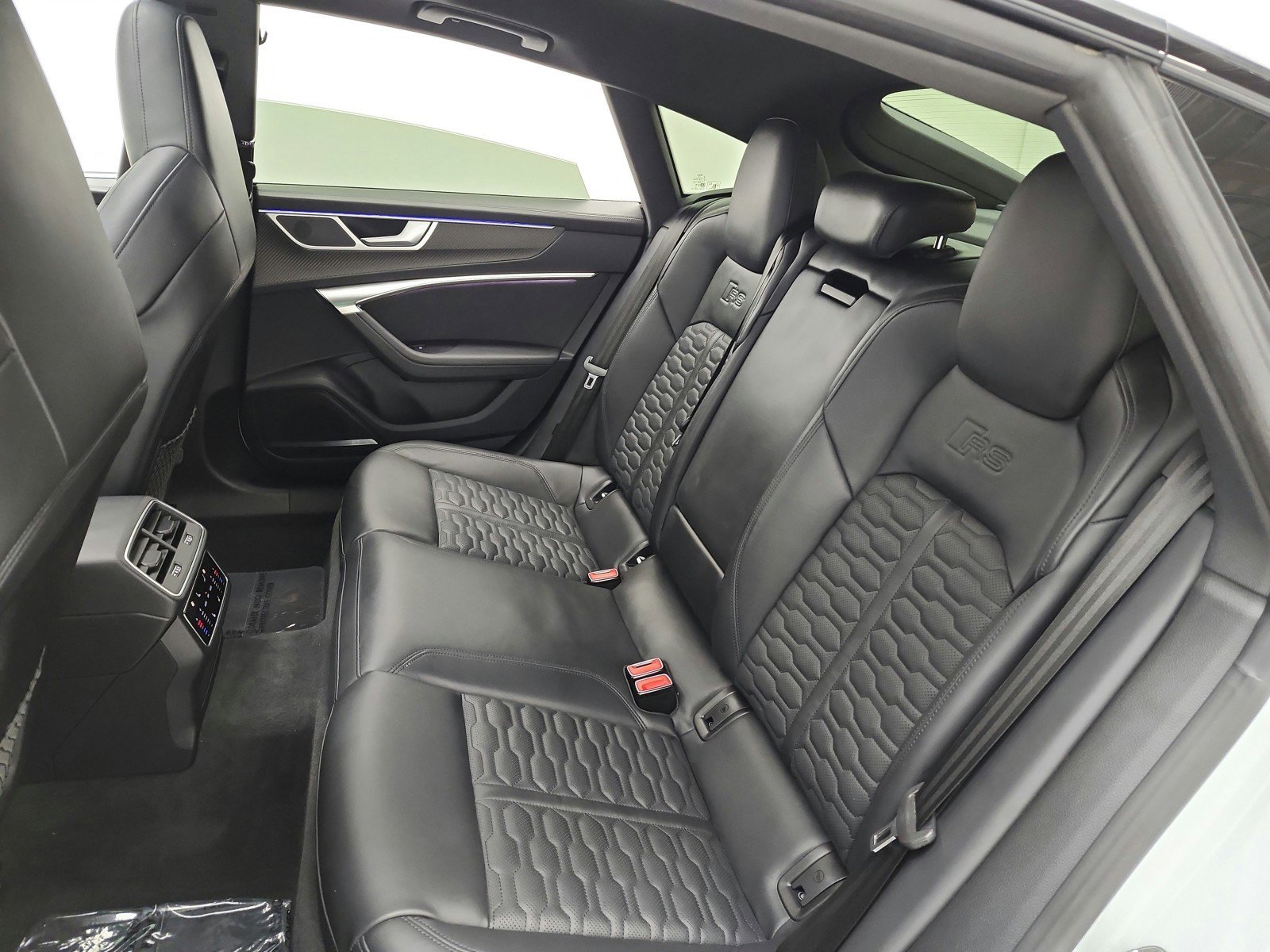 Used 2024 Audi RS 7 Performance AWD/4WD image 16