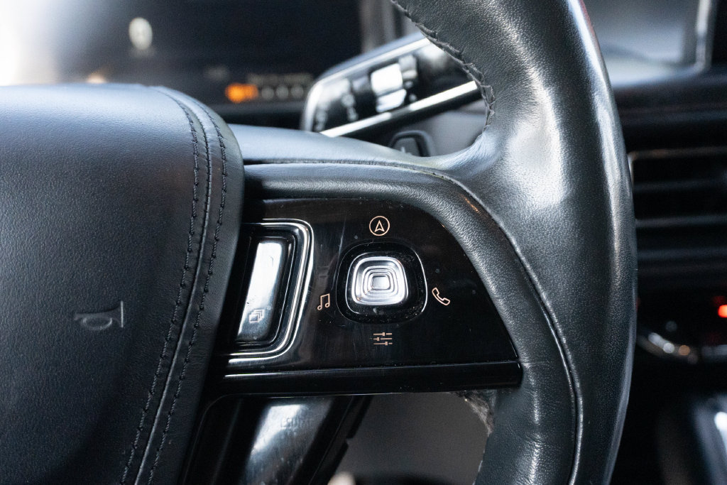 Used 2021 Lincoln Aviator 2WD w/ Elements Package image 24