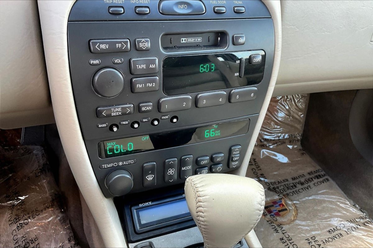 Used 1996 Cadillac Eldorado FWD image 15