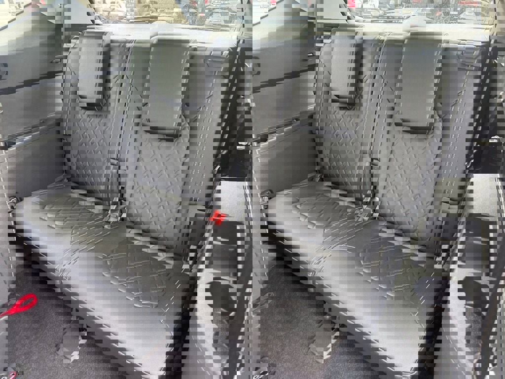 Used 2025 Volkswagen Atlas SEL Premium R-Line image 15