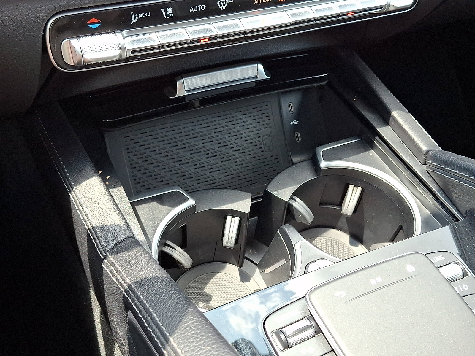 Used 2024 Mercedes-Benz GLE 450e 4MATIC image 25