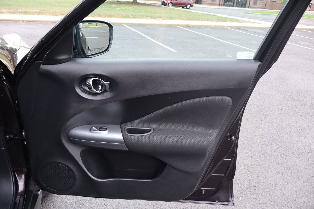 Used 2015 Nissan Juke SV AWD/4WD image 26