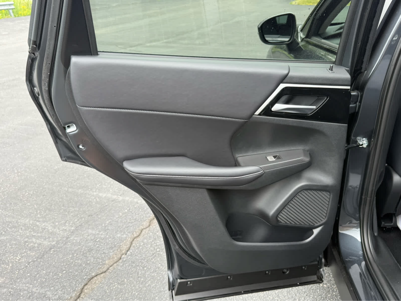 New 2026 Nissan Rogue SL AWD/4WD image 16