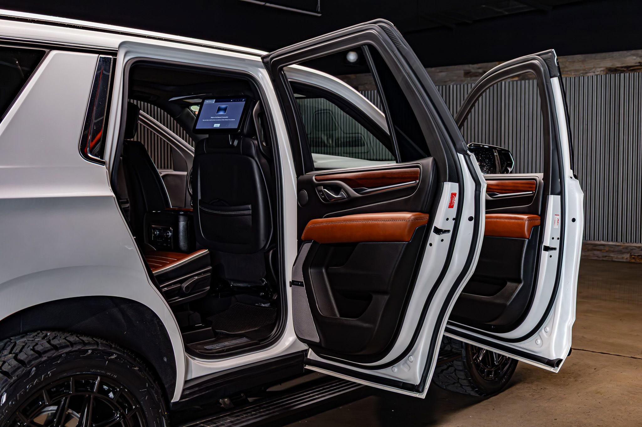 Used 2024 GMC Yukon Denali Ultimate image 28