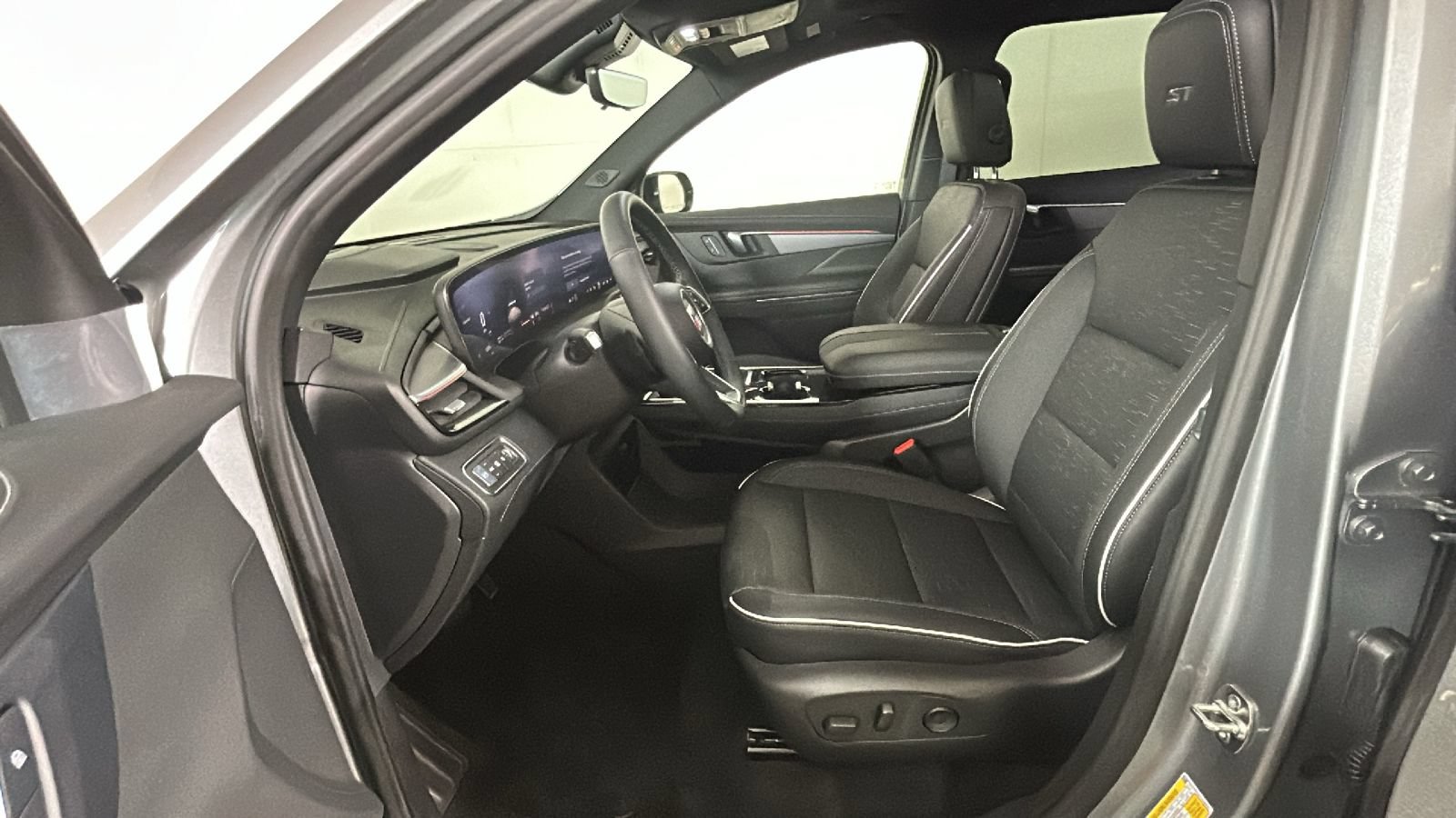 New 2026 Buick Enclave Sport Touring w/ Power Package FWD image 13