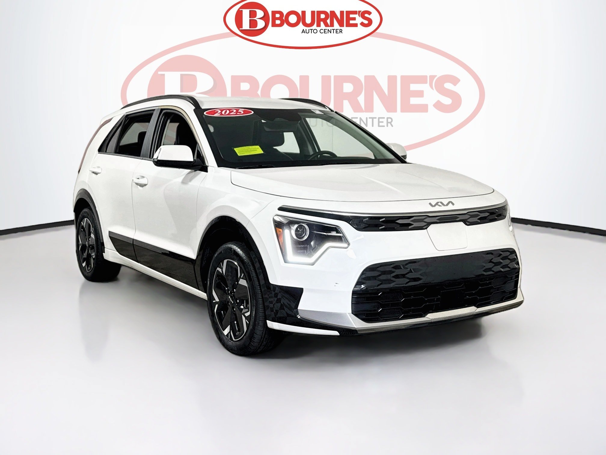 Used 2025 Kia Niro Wind w/ Wind Preserve Package FWD image 1