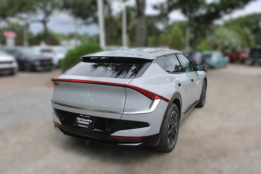 New 2026 Kia EV6 Wind RWD image 7