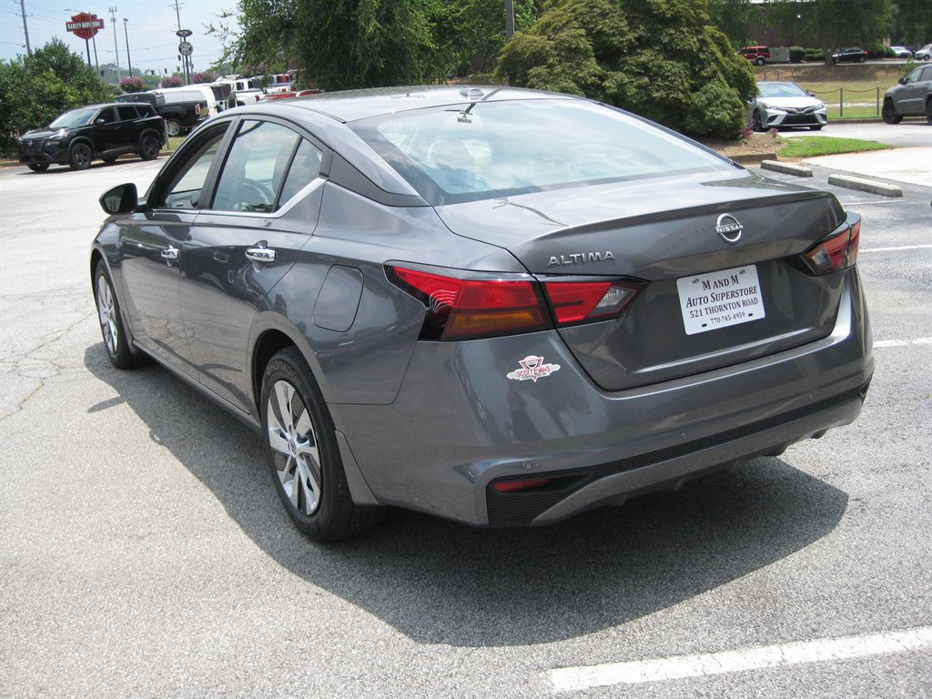 Used 2025 Nissan Altima 2.5 S FWD image 8