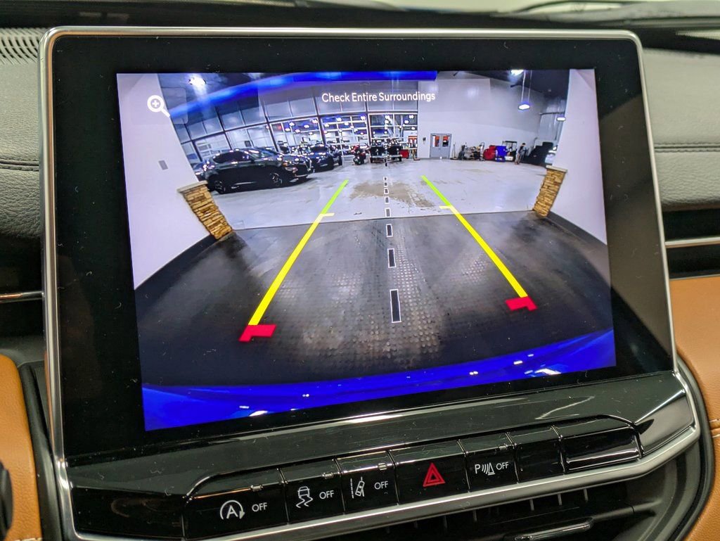 Used 2024 Jeep Compass Limited image 13