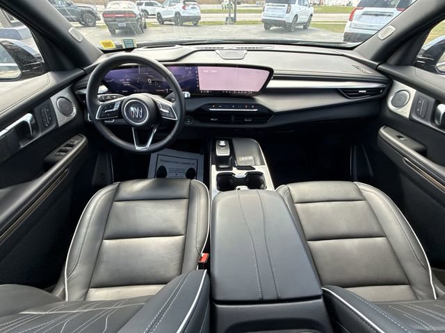 Used 2025 Buick Enclave Avenir image 21