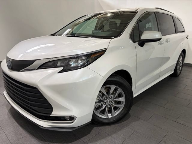 Used 2024 Toyota Sienna XLE