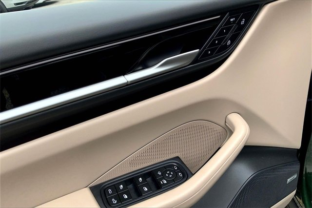Used 2025 Porsche Macan Electric image 28