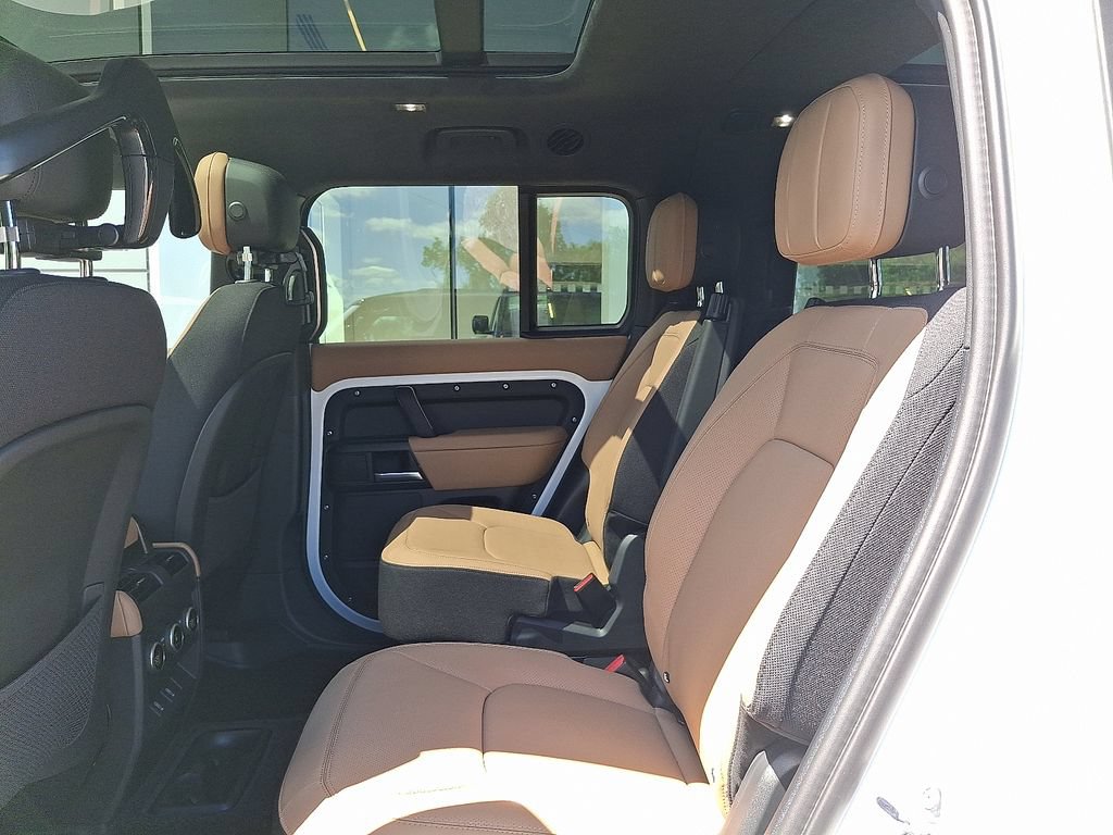 New 2026 Land Rover Defender 130 V8 AWD/4WD image 6