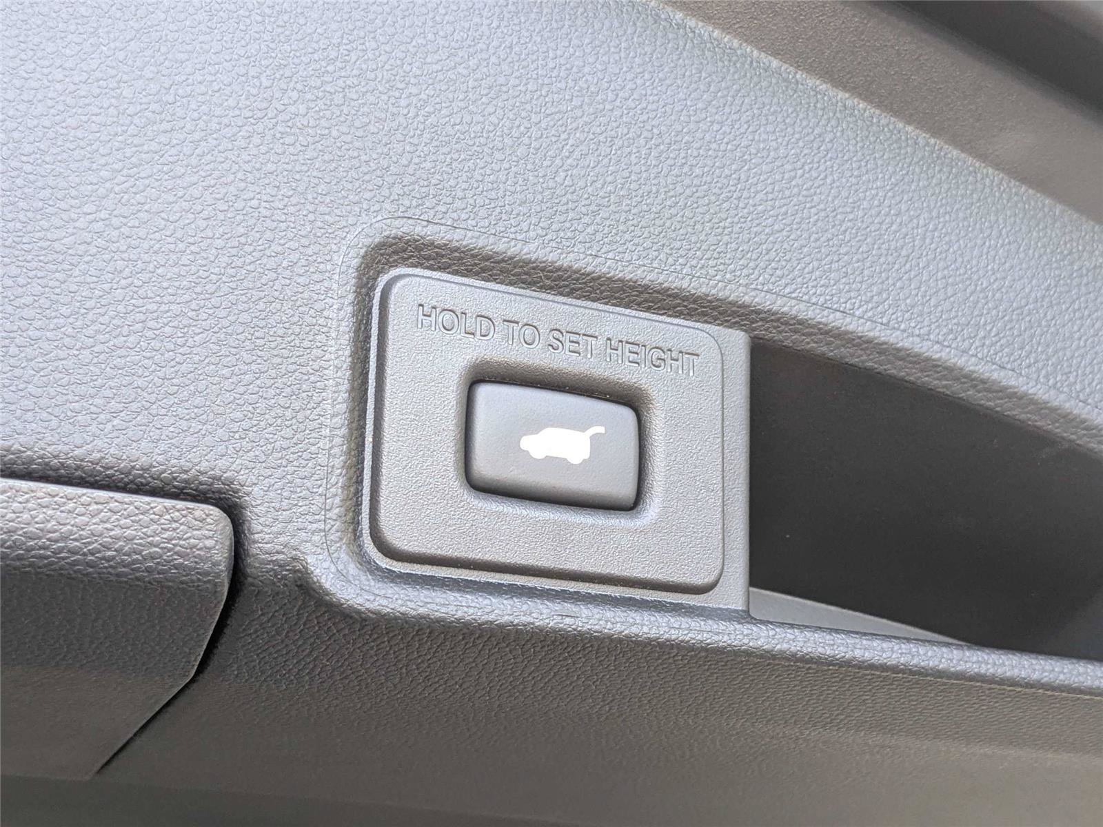 Used 2025 Acura RDX SH-AWD w/ Technology Package image 11