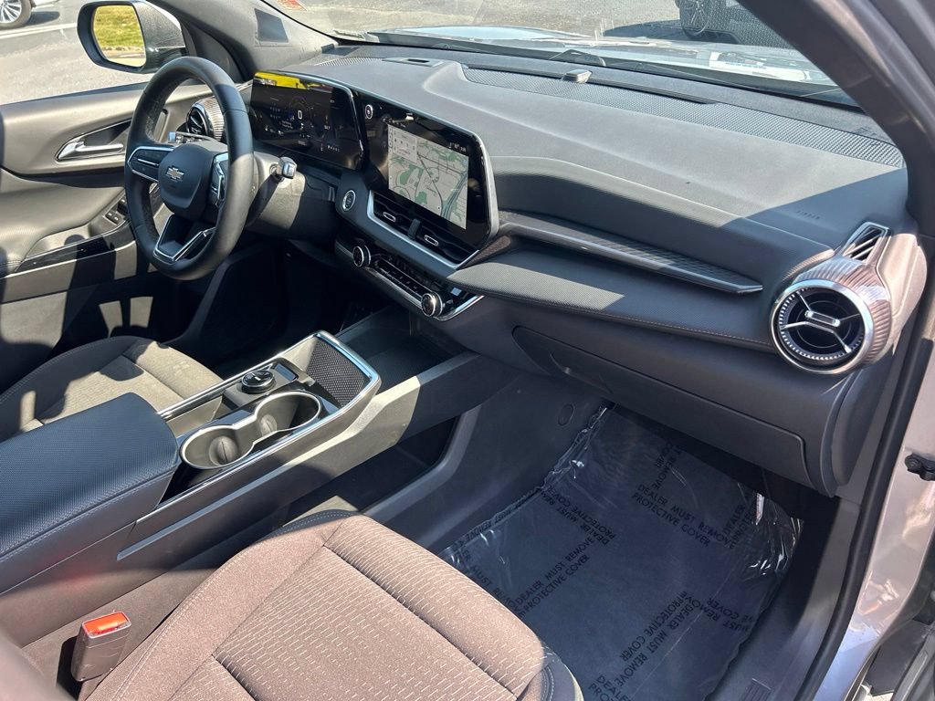 Used 2026 Chevrolet Equinox LT AWD/4WD image 43