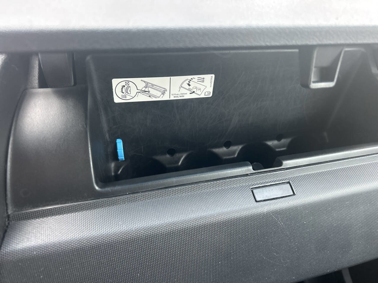 Used 2009 Dodge Avenger SE image 32