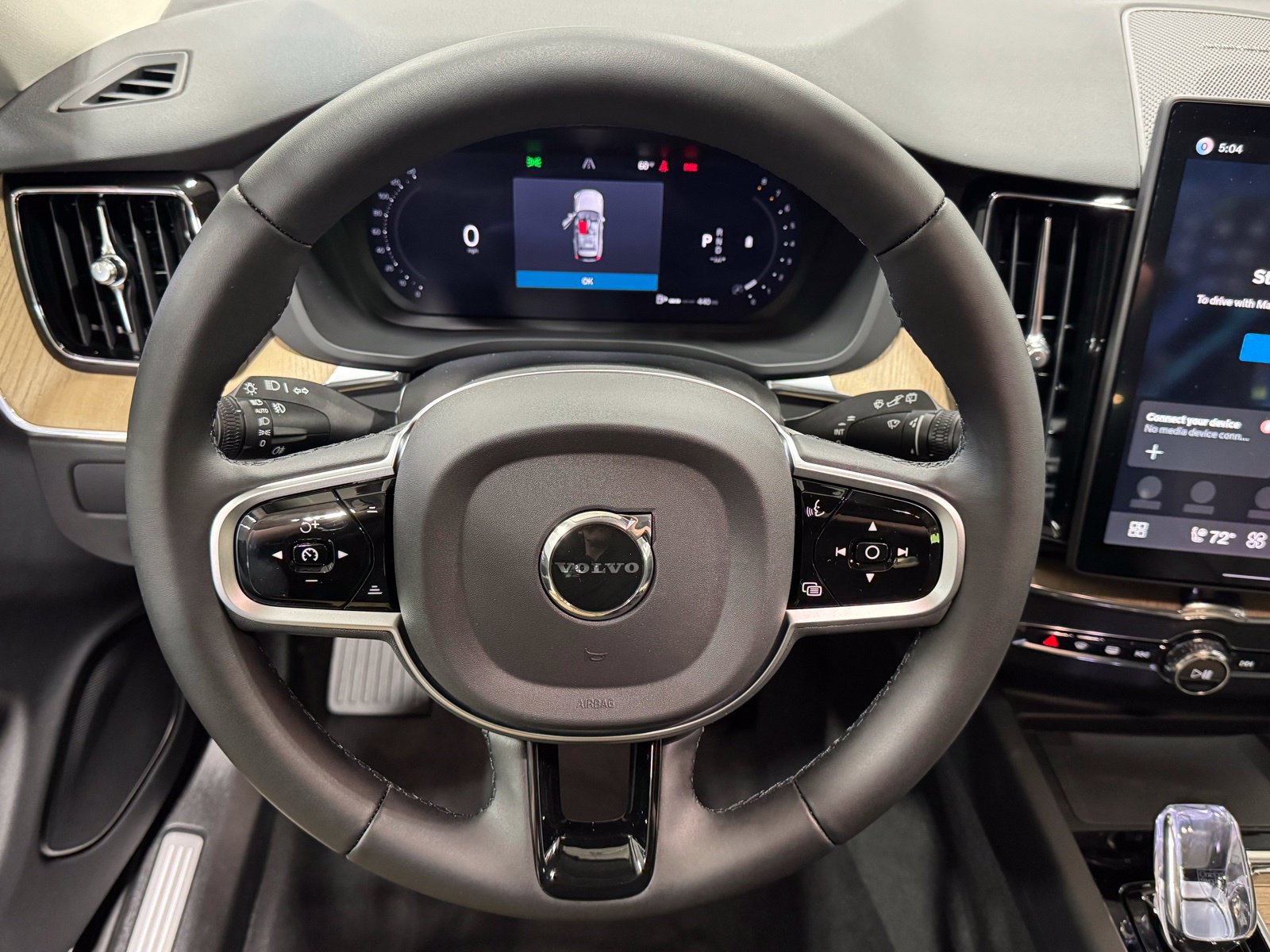 New 2026 Volvo XC60 B5 Plus w/ Protection Package Premier AWD/4WD image 17