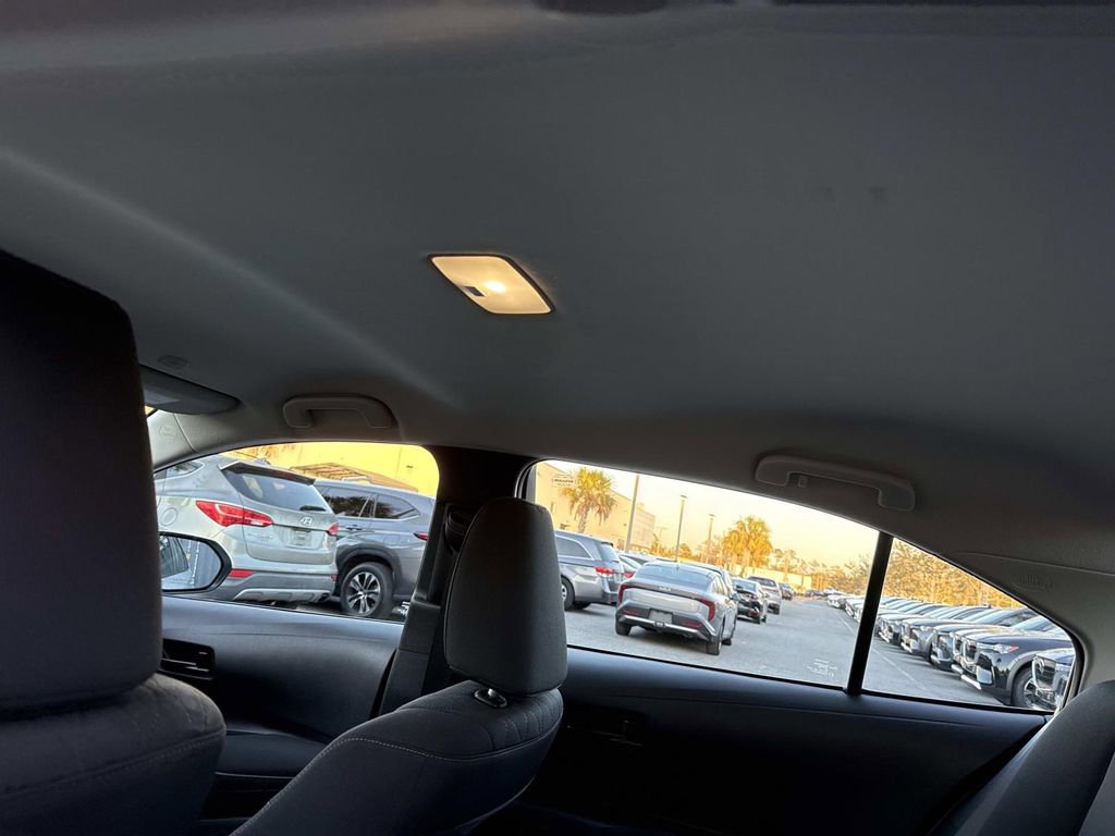 Used 2023 Toyota Corolla LE image 17