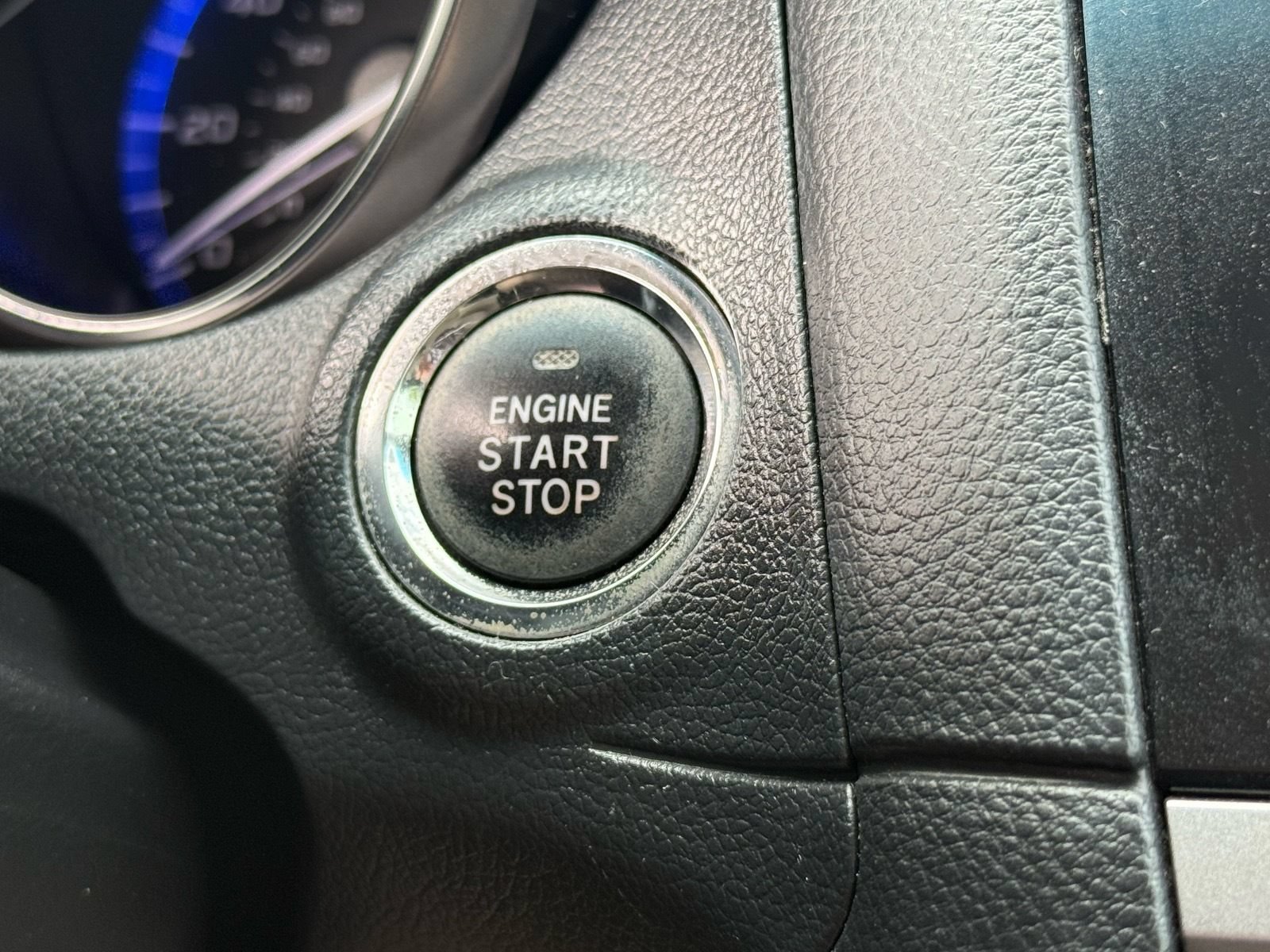 Used 2015 Subaru Legacy 2.5i Limited AWD/4WD image 26