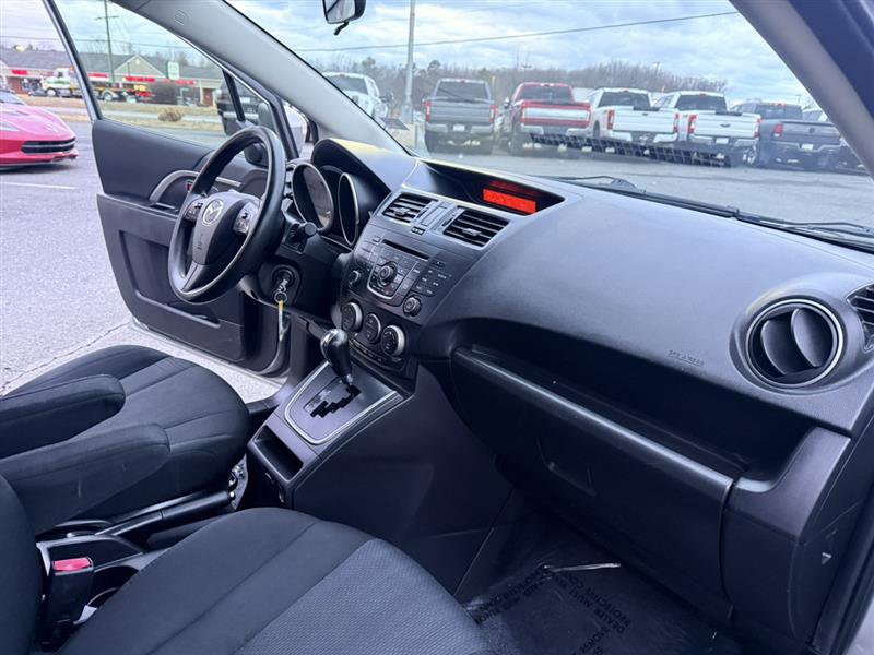 Used 2015 MAZDA MAZDA5 Sport image 12