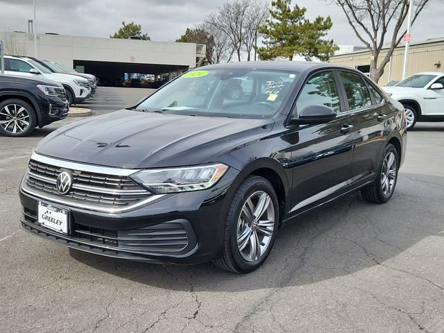 Used 2024 Volkswagen Jetta SE FWD image 4