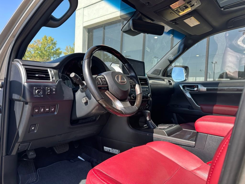 Used 2022 Lexus GX 460 Luxury image 2