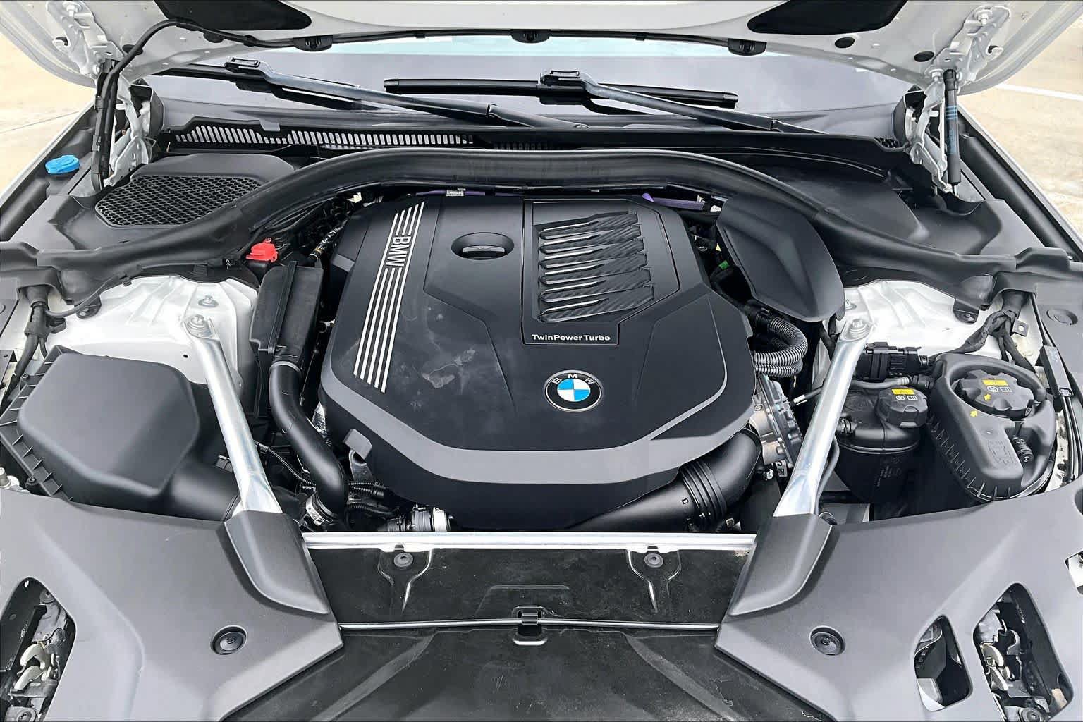 Used 2021 BMW 540i w/ Premium Package RWD image 30