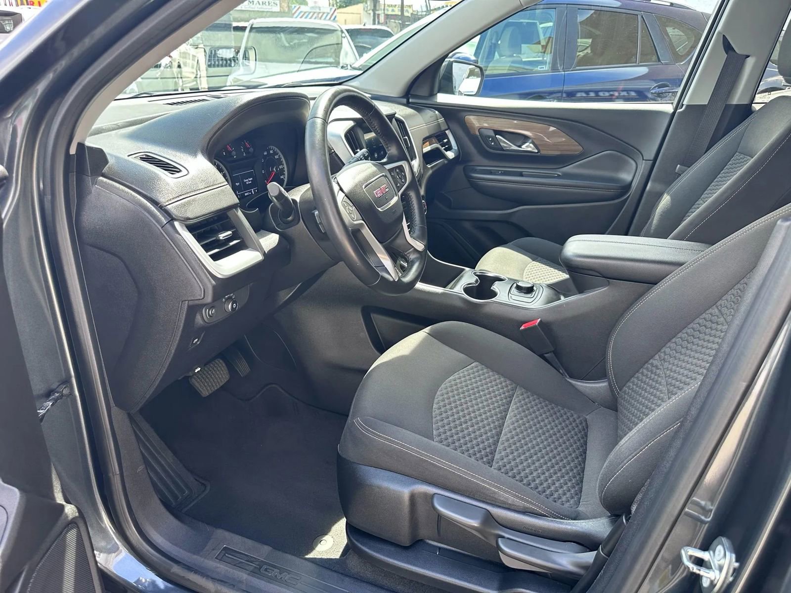 Used 2018 GMC Terrain SLE image 25