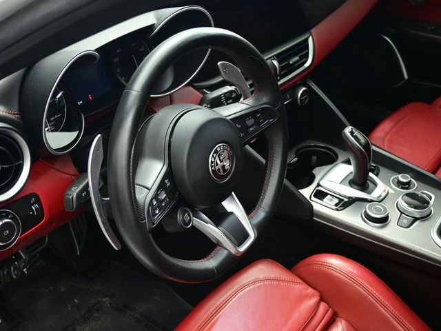 Used 2021 Alfa Romeo Giulia Ti Sport image 18