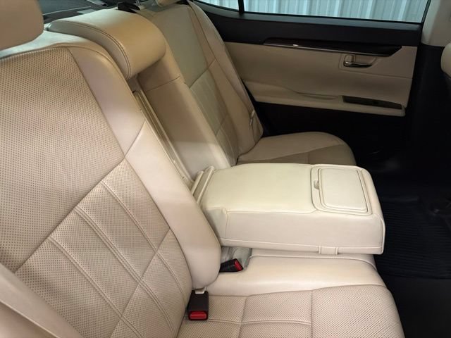 Used 2018 Lexus ES 350 w/ Luxury Package w/Wood Trim FWD image 20