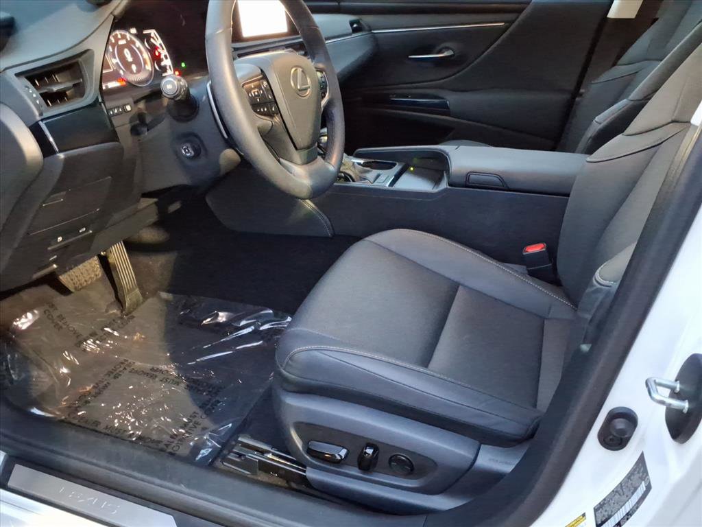 Certified 2023 Lexus ES 350 w/ Premium Package image 13