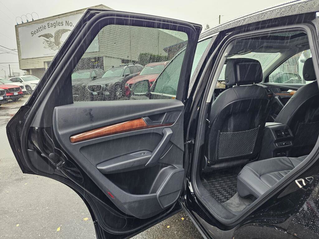 Used 2021 Audi Q5 2.0T Premium AWD/4WD image 16
